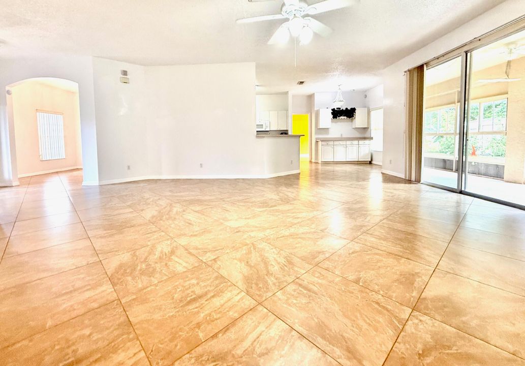 For Rent: $2,500 (4 beds, 2 baths, 2176 Square Feet)