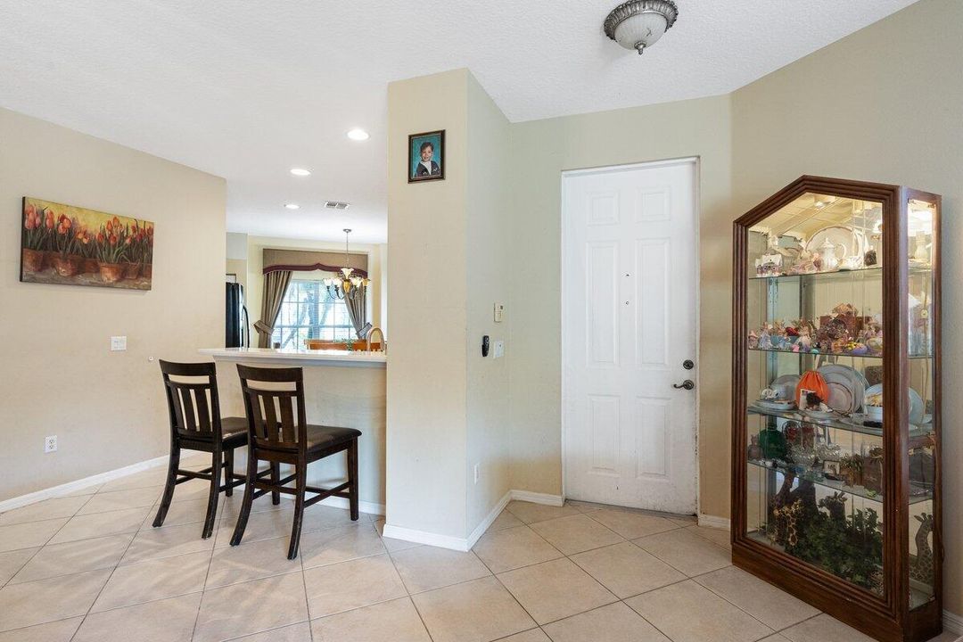 待售: $335,000 (3 贝兹, 2 浴室, 1547 平方英尺)