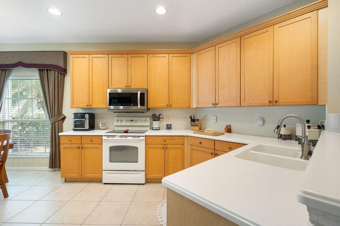 待售: $335,000 (3 贝兹, 2 浴室, 1547 平方英尺)