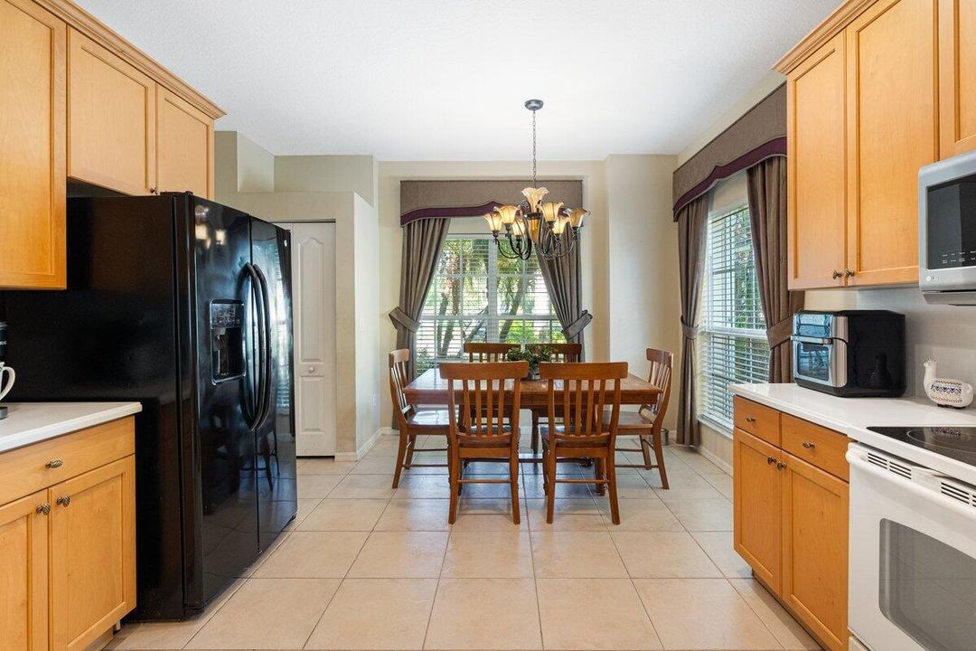 待售: $335,000 (3 贝兹, 2 浴室, 1547 平方英尺)