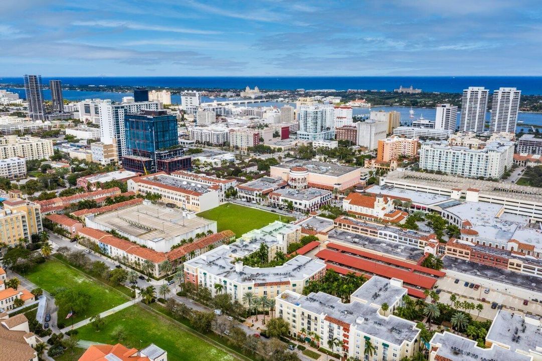 待售: $999,000 (2 贝兹, 2 浴室, 1721 平方英尺)