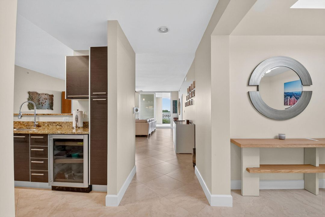 待售: $999,000 (2 贝兹, 2 浴室, 1721 平方英尺)