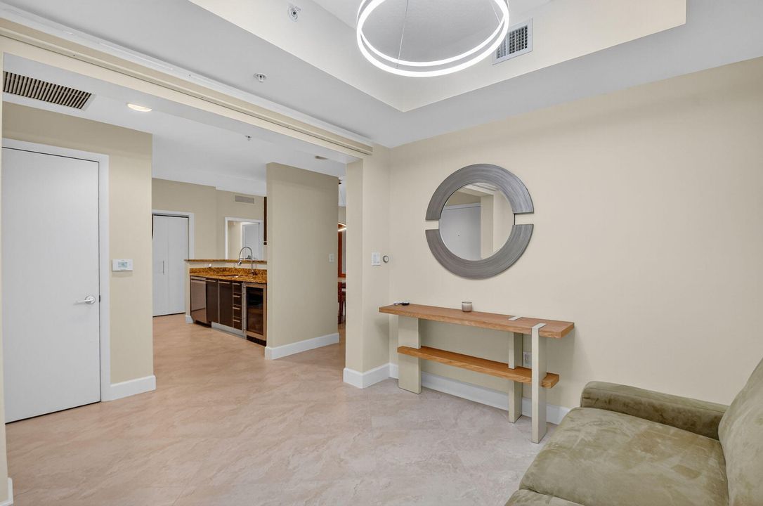 待售: $999,000 (2 贝兹, 2 浴室, 1721 平方英尺)