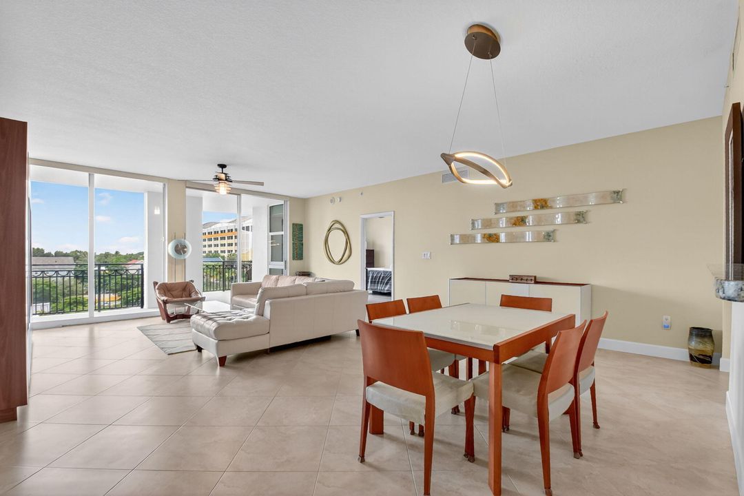 待售: $999,000 (2 贝兹, 2 浴室, 1721 平方英尺)