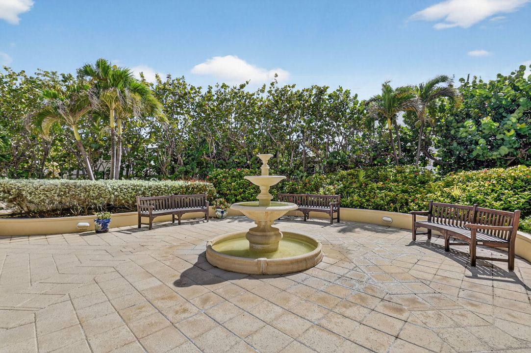 合同活跃: $1,399,000 (3 贝兹, 2 浴室, 2002 平方英尺)