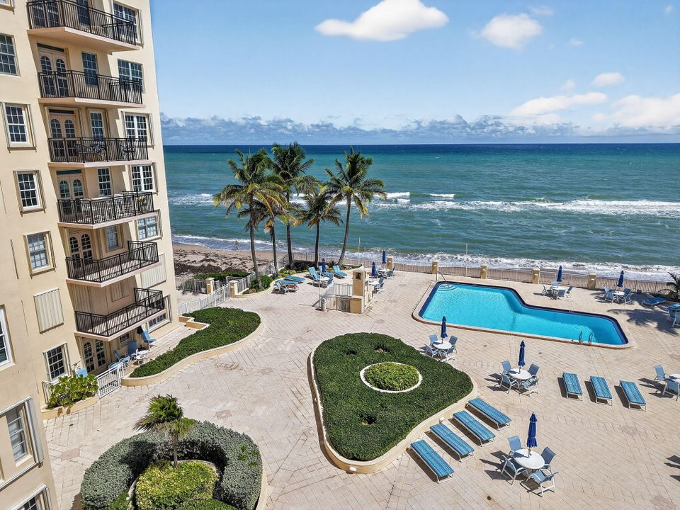 合同活跃: $1,399,000 (3 贝兹, 2 浴室, 2002 平方英尺)