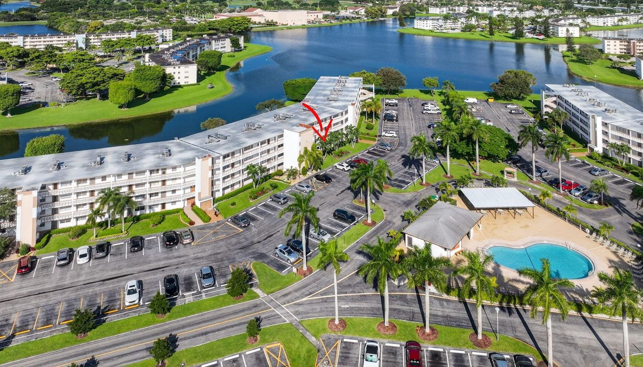 For Sale: $160,000 (1 beds, 1 baths, 738 Square Feet)