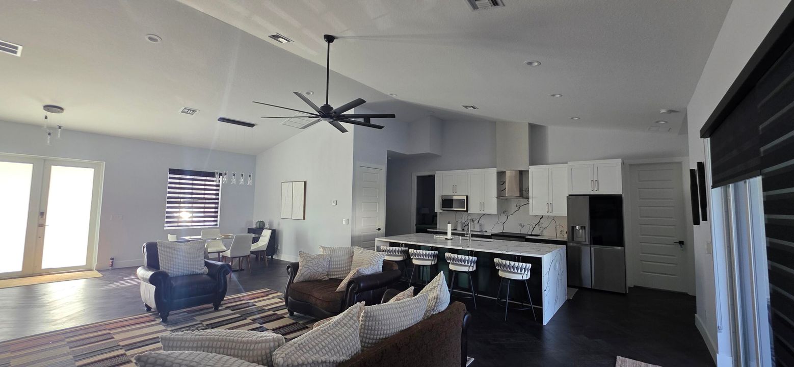 For Rent: $4,200 (4 beds, 4 baths, 2293 Square Feet)