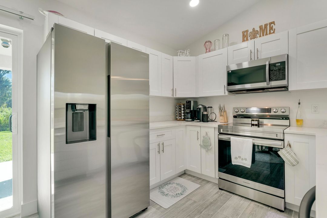 For Sale: $299,000 (3 beds, 2 baths, 1254 Square Feet)