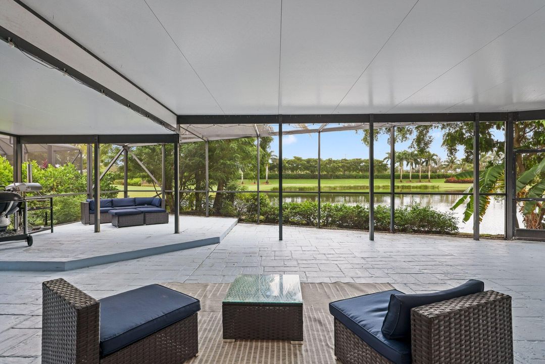 For Sale: $649,000 (3 beds, 2 baths, 2544 Square Feet)