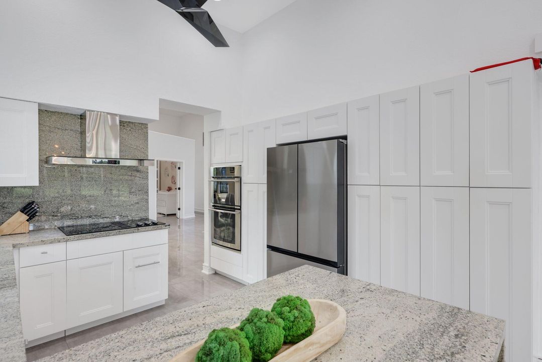 For Sale: $649,000 (3 beds, 2 baths, 2544 Square Feet)