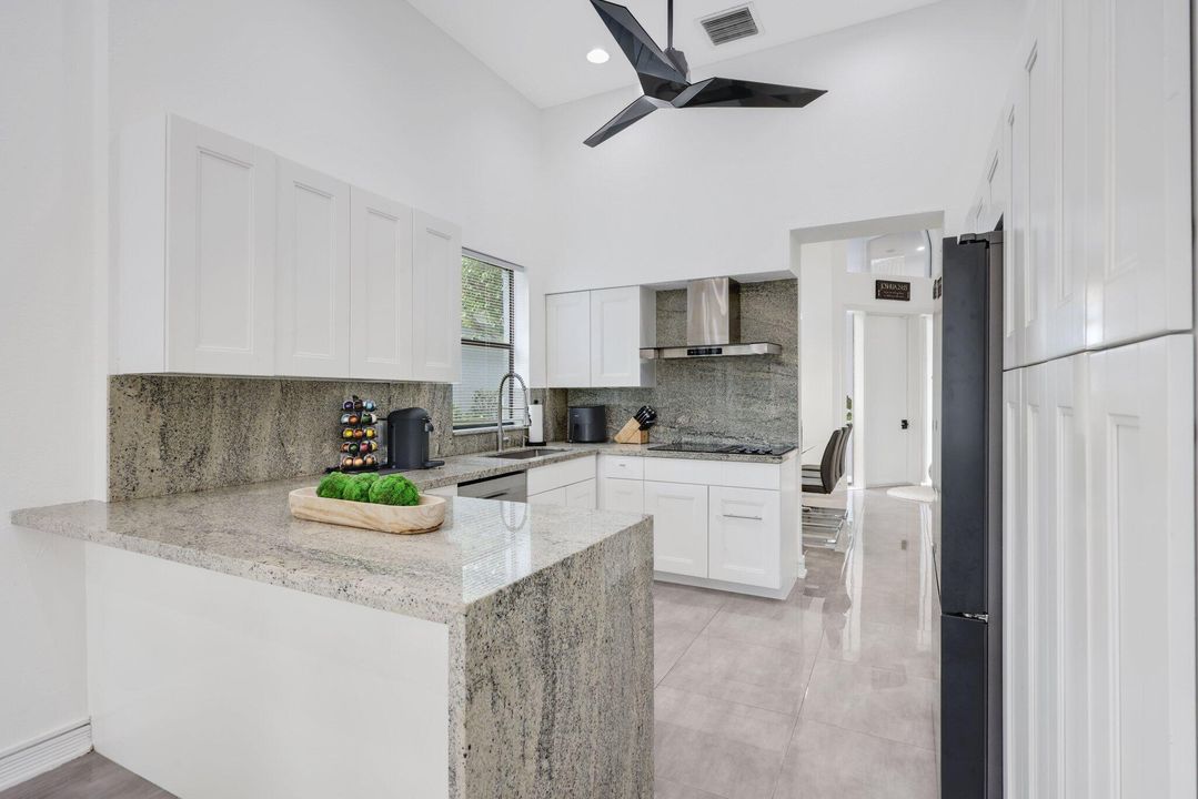 For Sale: $649,000 (3 beds, 2 baths, 2544 Square Feet)