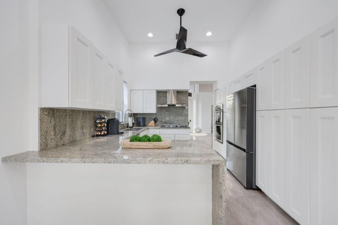 For Sale: $649,000 (3 beds, 2 baths, 2544 Square Feet)