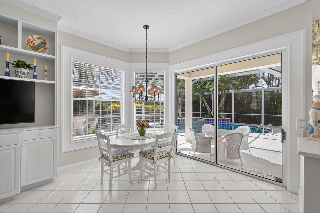 For Sale: $1,250,000 (3 beds, 3 baths, 2305 Square Feet)