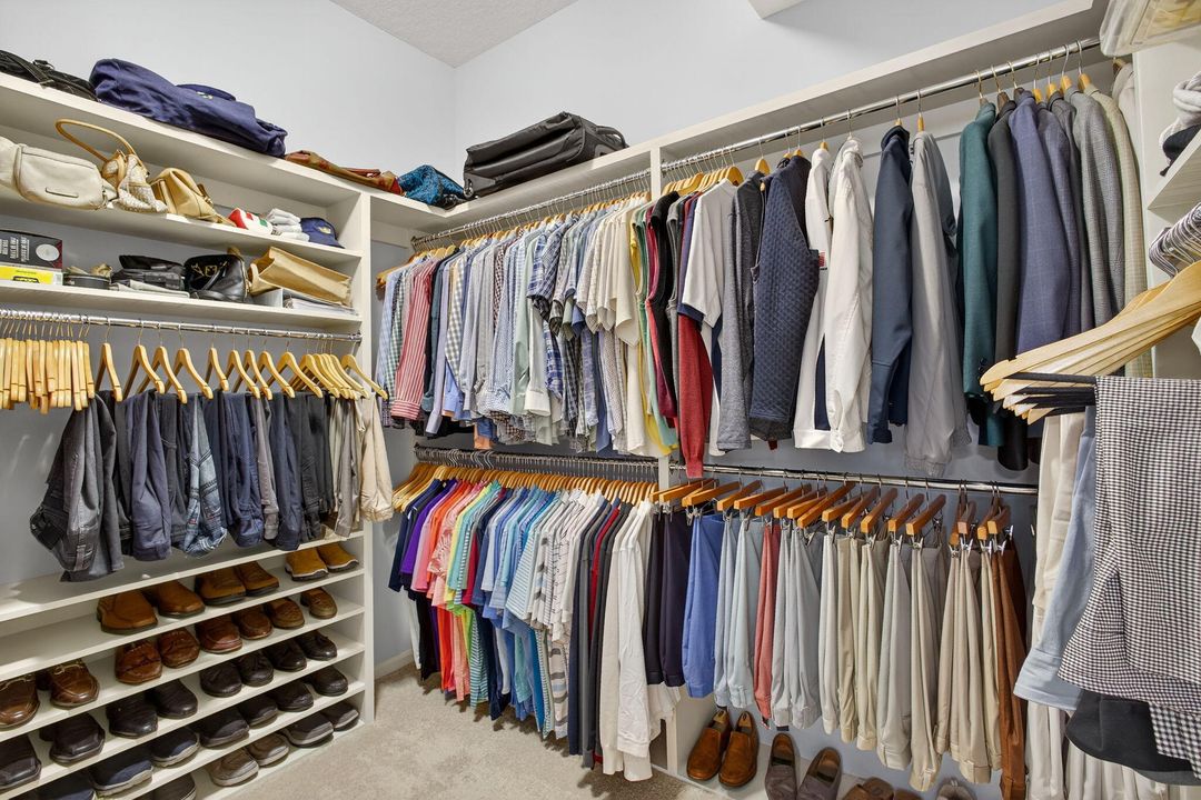 For Sale: $1,250,000 (3 beds, 3 baths, 2305 Square Feet)