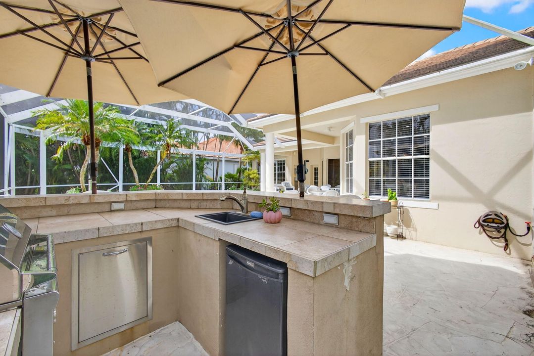 For Sale: $1,250,000 (3 beds, 3 baths, 2305 Square Feet)