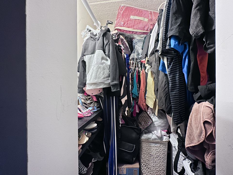 待售: $179,000 (2 贝兹, 2 浴室, 921 平方英尺)