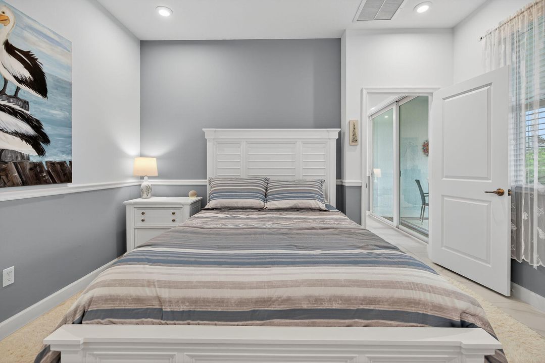 Active With Contract: $425,000 (2 beds, 2 baths, 1635 Square Feet)