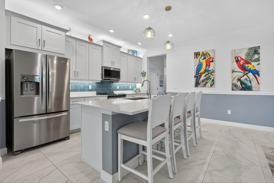 Active With Contract: $425,000 (2 beds, 2 baths, 1635 Square Feet)