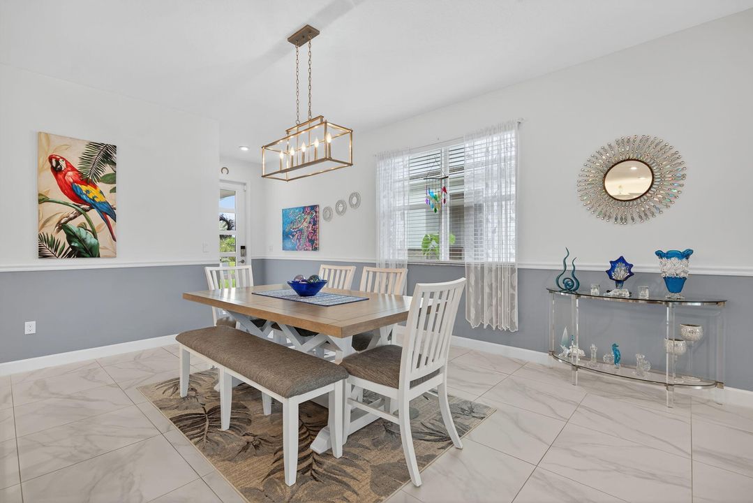 Active With Contract: $425,000 (2 beds, 2 baths, 1635 Square Feet)