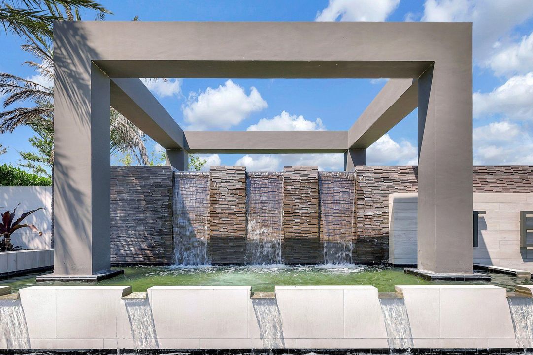 Active With Contract: $425,000 (2 beds, 2 baths, 1635 Square Feet)