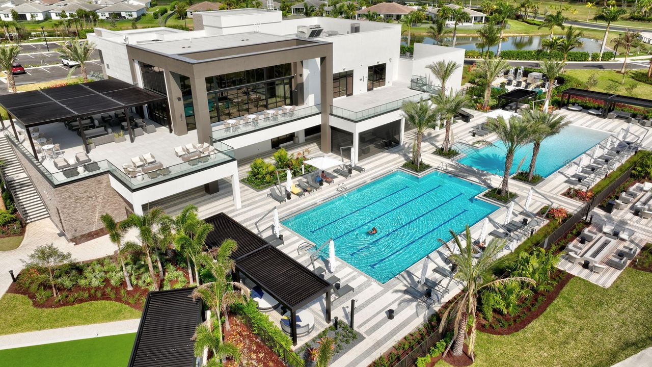 Active With Contract: $425,000 (2 beds, 2 baths, 1635 Square Feet)