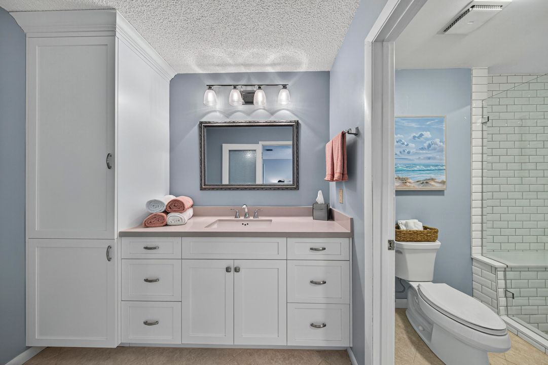 合同活跃: $477,000 (3 贝兹, 3 浴室, 1740 平方英尺)