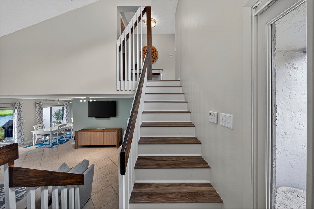 合同活跃: $477,000 (3 贝兹, 3 浴室, 1740 平方英尺)