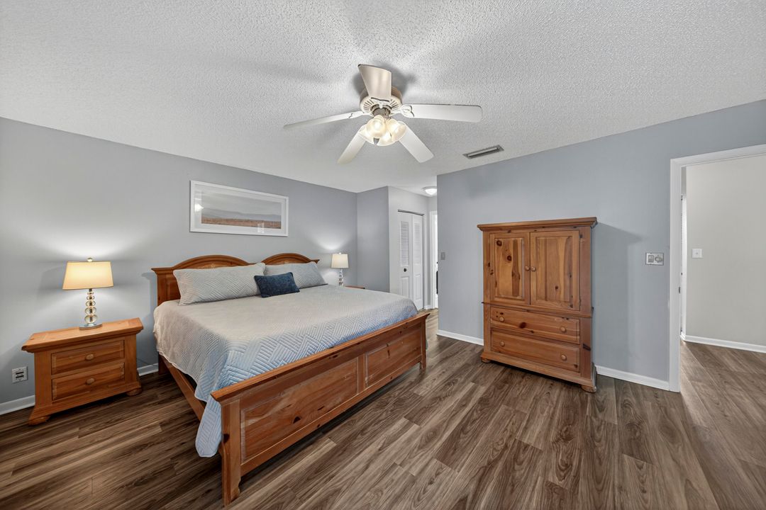 合同活跃: $477,000 (3 贝兹, 3 浴室, 1740 平方英尺)