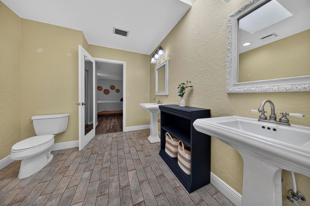 合同活跃: $477,000 (3 贝兹, 3 浴室, 1740 平方英尺)