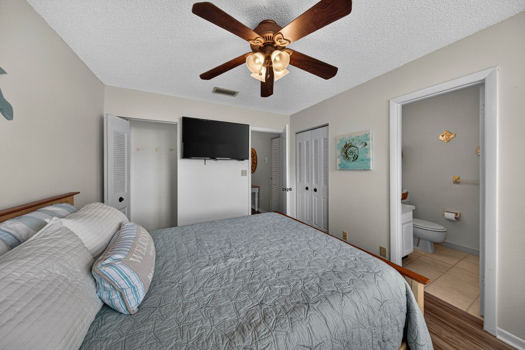 合同活跃: $477,000 (3 贝兹, 3 浴室, 1740 平方英尺)