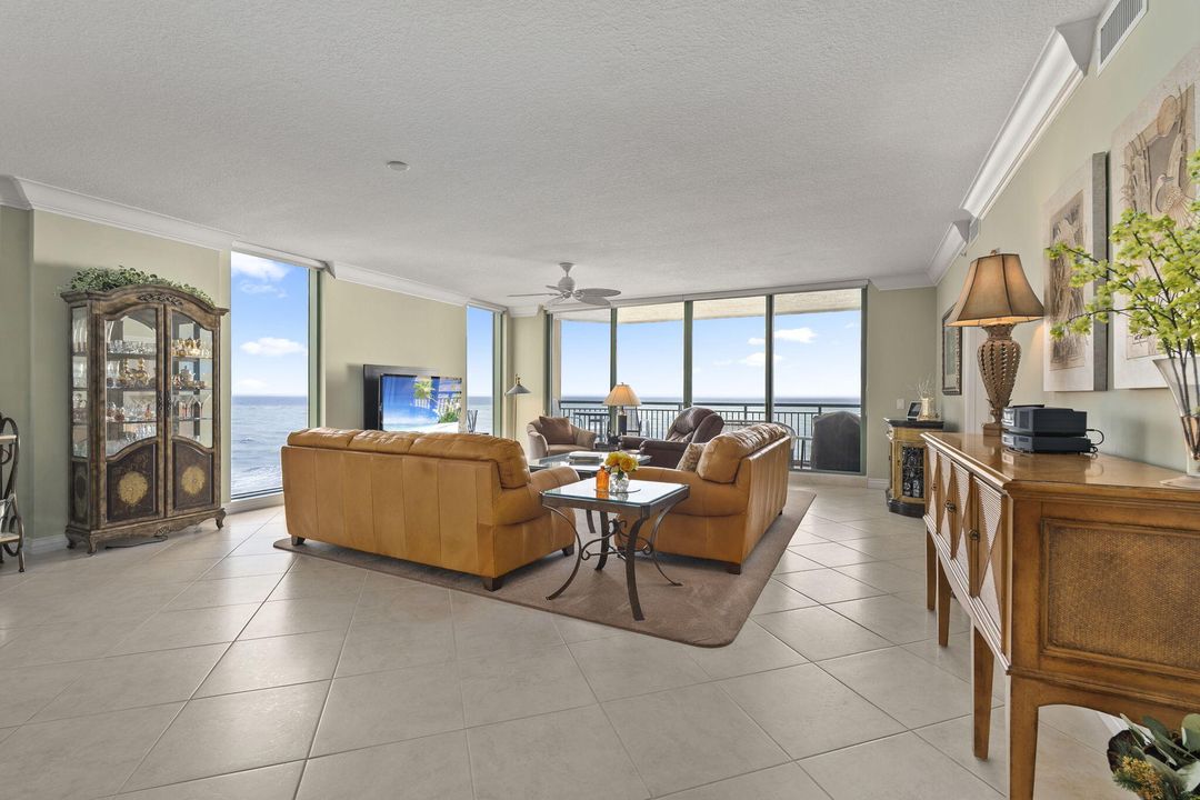 For Sale: $1,250,000 (3 beds, 3 baths, 2635 Square Feet)