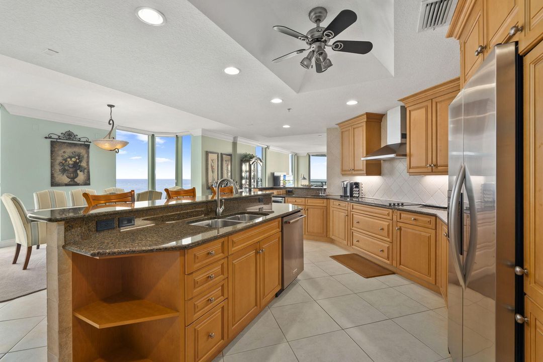 For Sale: $1,250,000 (3 beds, 3 baths, 2635 Square Feet)