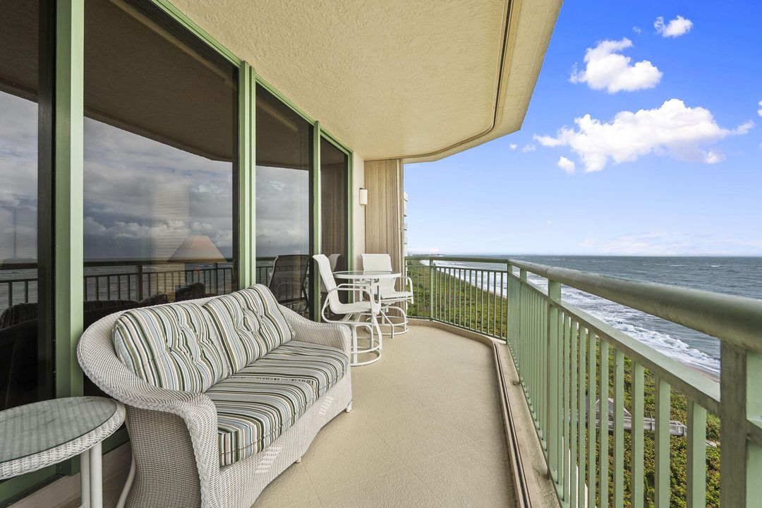 For Sale: $1,250,000 (3 beds, 3 baths, 2635 Square Feet)