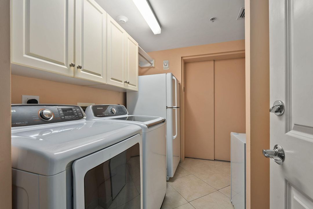 For Sale: $1,250,000 (3 beds, 3 baths, 2635 Square Feet)