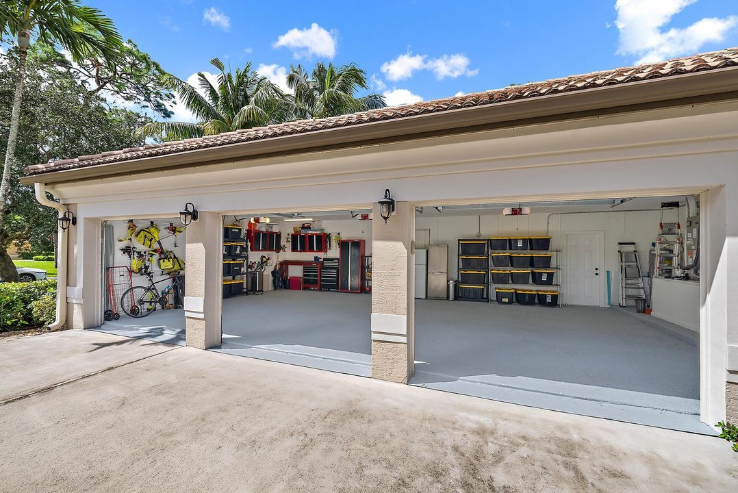 For Sale: $1,399,000 (4 beds, 3 baths, 3628 Square Feet)