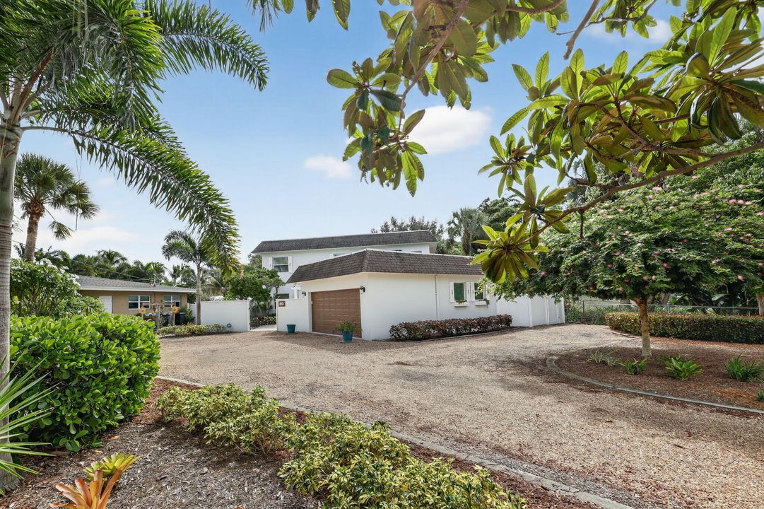 待售: $875,000 (3 贝兹, 2 浴室, 2583 平方英尺)