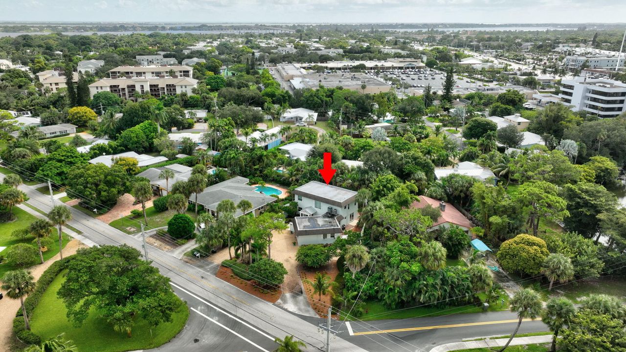 待售: $875,000 (3 贝兹, 2 浴室, 2583 平方英尺)