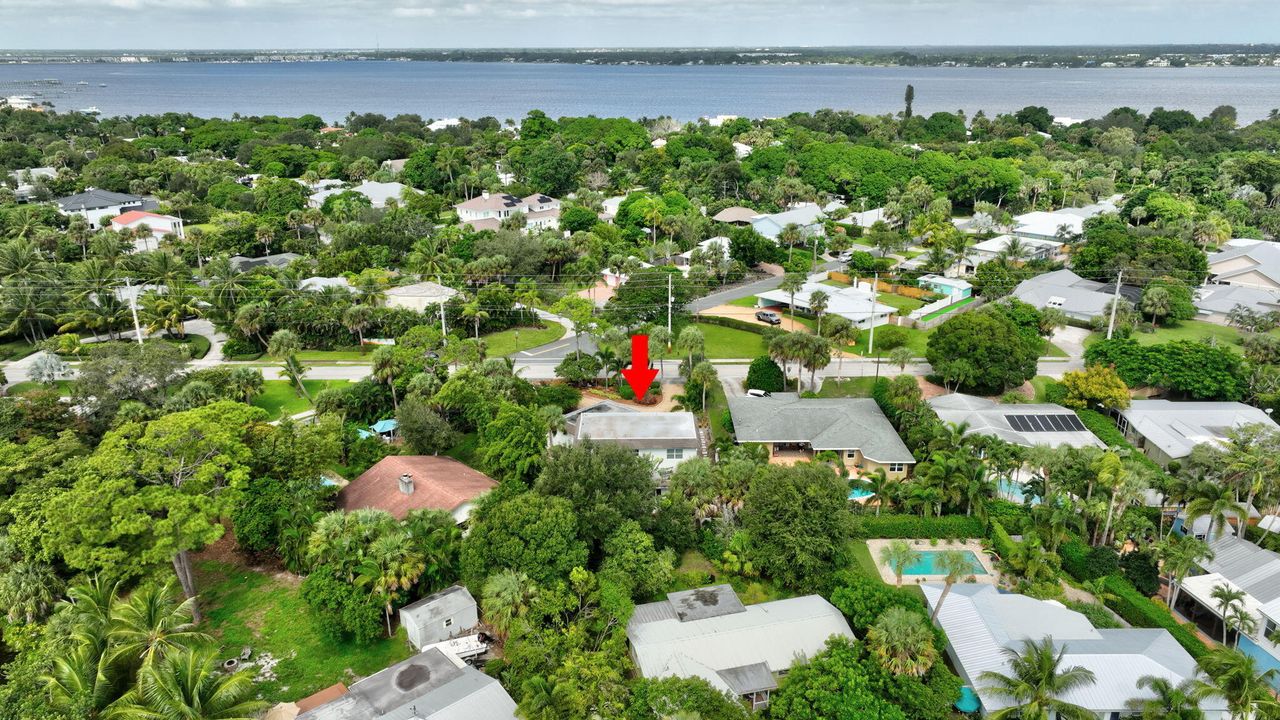 待售: $875,000 (3 贝兹, 2 浴室, 2583 平方英尺)