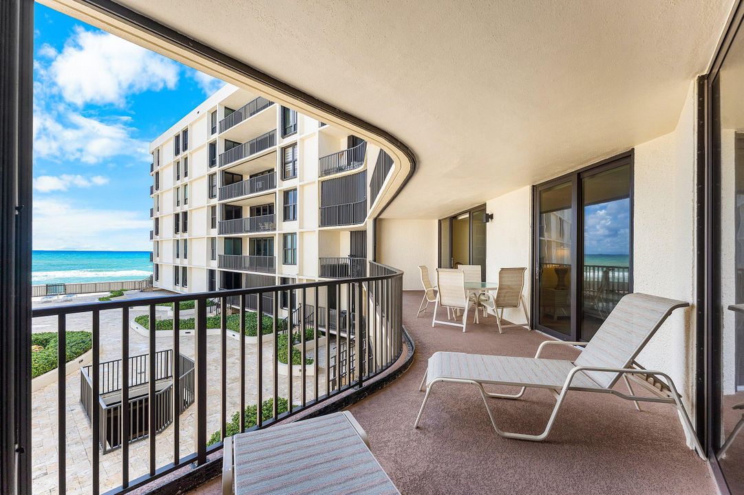 На продажу: $583,000 (2 спален, 2 ванн, 1687 Квадратных фут)