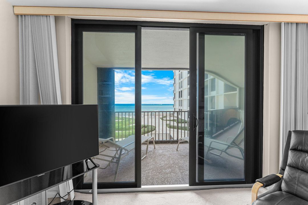 На продажу: $583,000 (2 спален, 2 ванн, 1687 Квадратных фут)