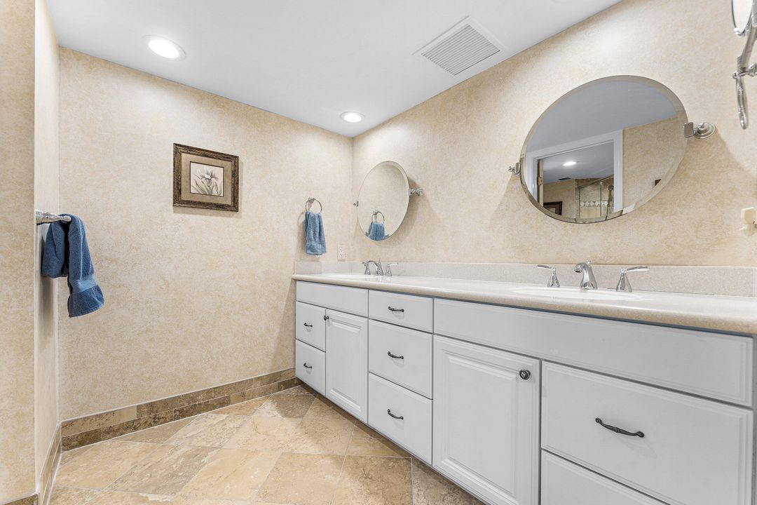 На продажу: $583,000 (2 спален, 2 ванн, 1687 Квадратных фут)