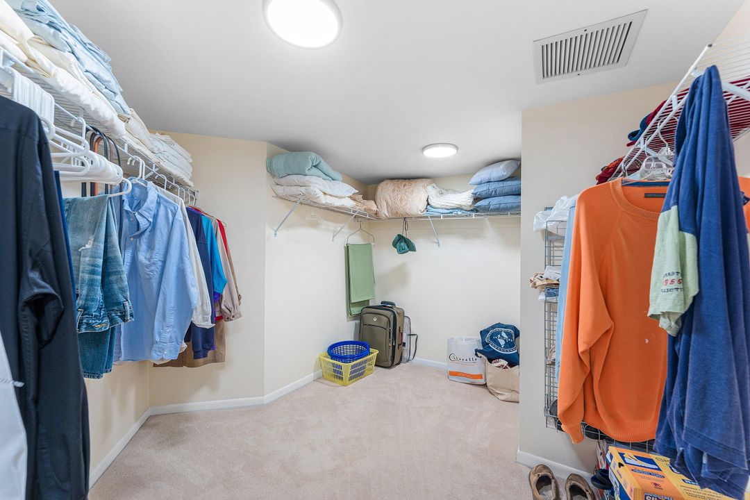 На продажу: $583,000 (2 спален, 2 ванн, 1687 Квадратных фут)