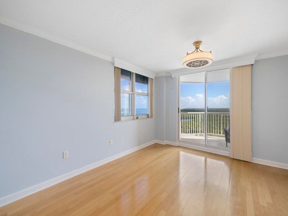 На продажу: $649,000 (3 спален, 2 ванн, 1606 Квадратных фут)