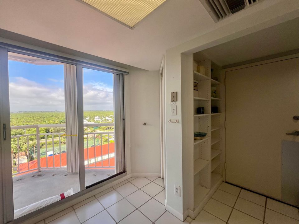 待售: $497,900 (2 贝兹, 2 浴室, 1239 平方英尺)