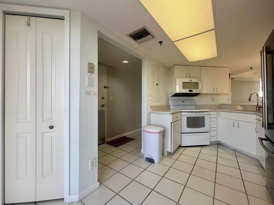 待售: $497,900 (2 贝兹, 2 浴室, 1239 平方英尺)