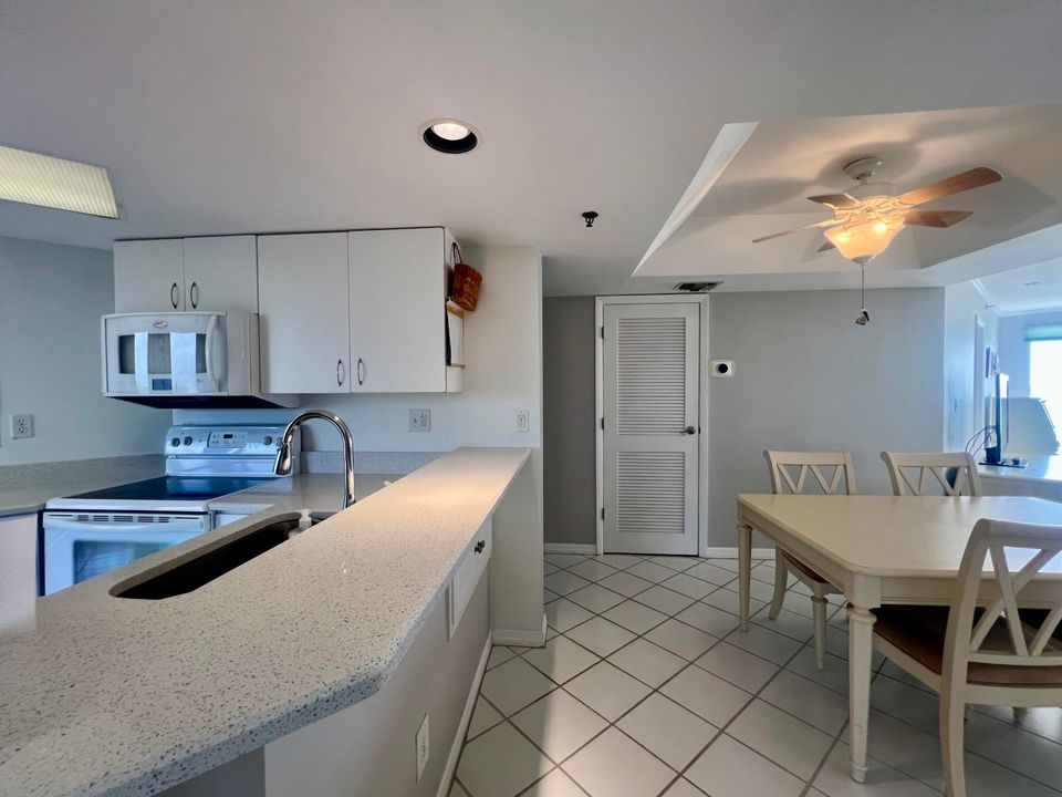 待售: $497,900 (2 贝兹, 2 浴室, 1239 平方英尺)