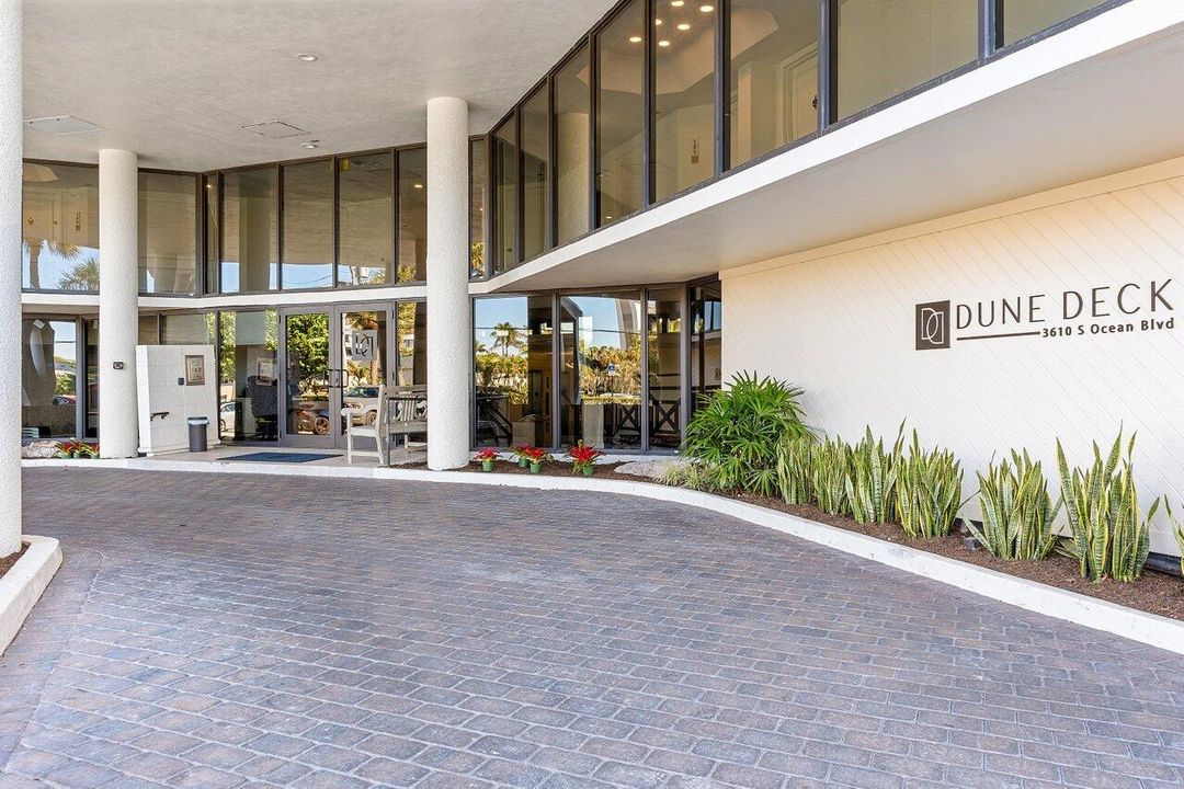 На продажу: $583,000 (2 спален, 2 ванн, 1687 Квадратных фут)