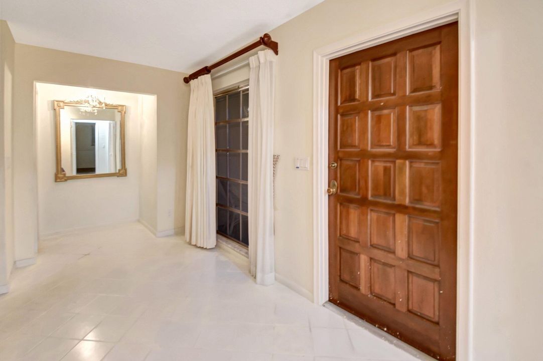 待售: $450,000 (2 贝兹, 2 浴室, 1988 平方英尺)