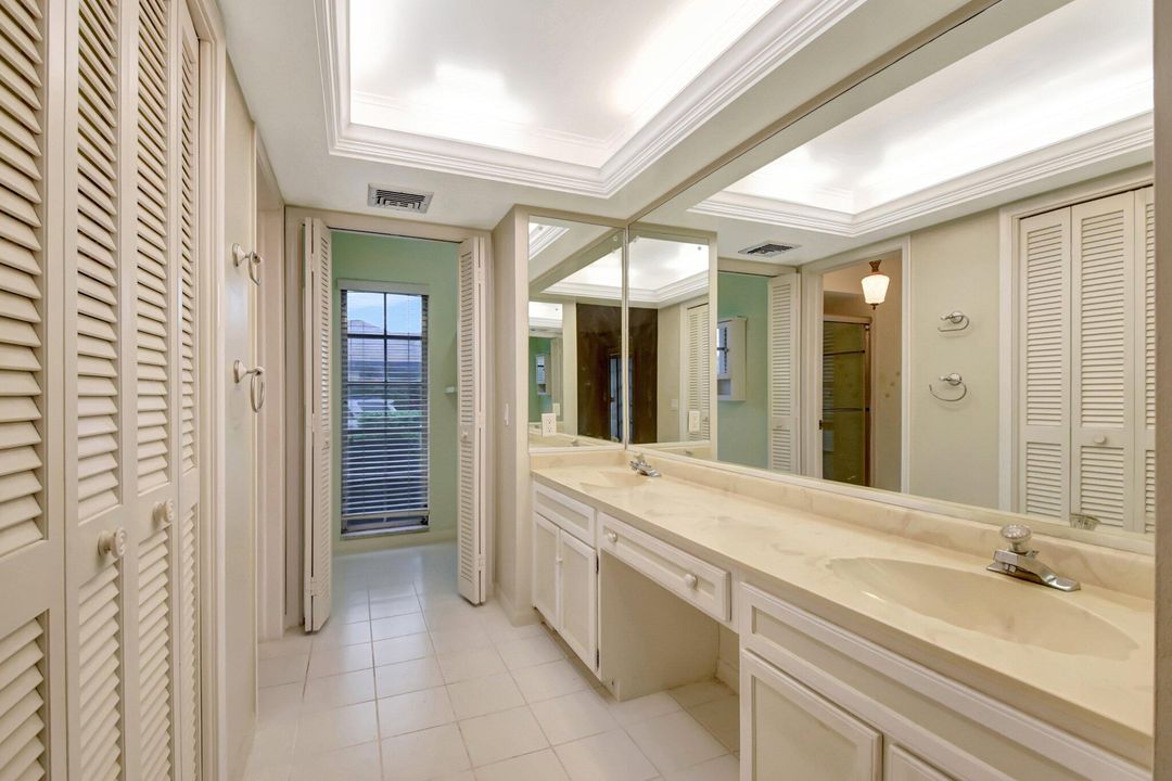 待售: $450,000 (2 贝兹, 2 浴室, 1988 平方英尺)